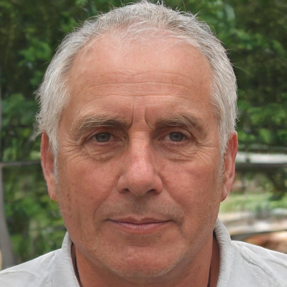 Erfahrener Dozent Leonhard Wolters im Bereich Eventbudgetplanung